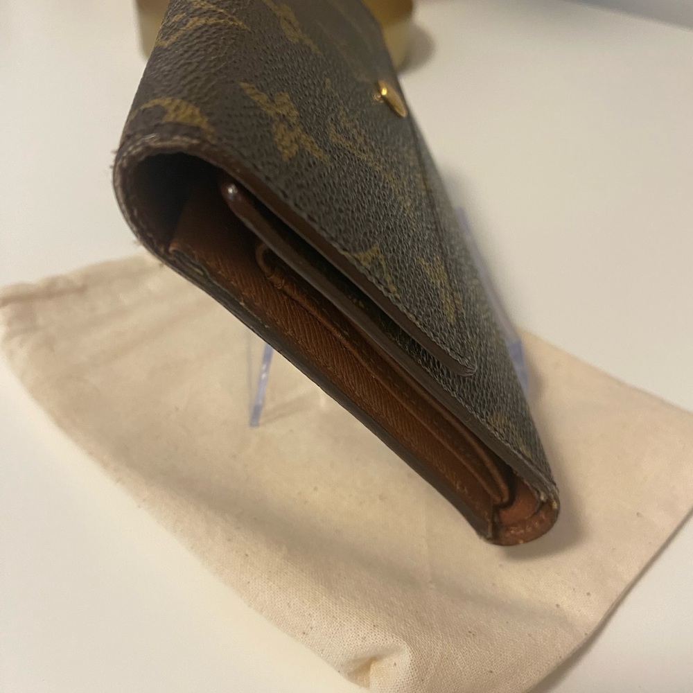 Louis Vuitton Monogram Canvas Brown and Gold Wallet - Picture 5 of 17